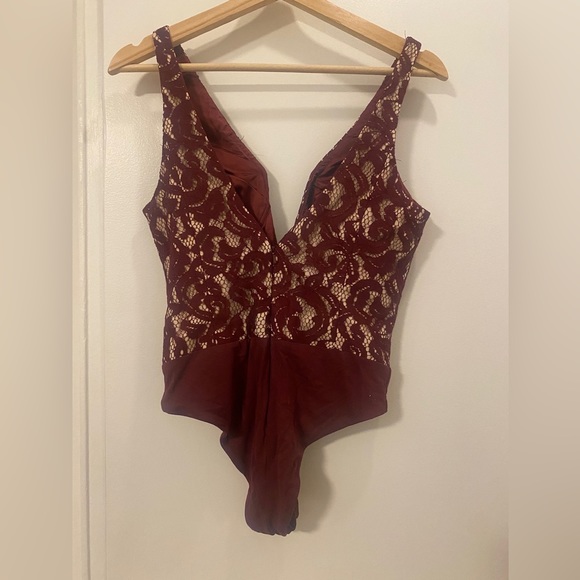 Bardot Red Lace body suit - size small - Picture 3 of 4